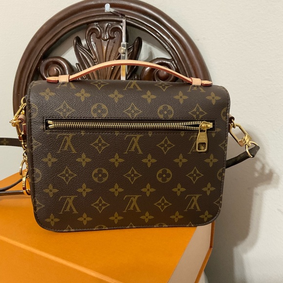 Louis Vuitton Pochette Metìs monogram - Picture 2 of 10